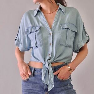 NWT Francesca’s Yelena Utility Pocket Chambray Tie Front Button Down Top - Small